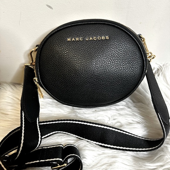 Marc Jacobs The Rewind - Black Leather with Gold Hardware Crossbody Bag - Round - Picture 1 of 12